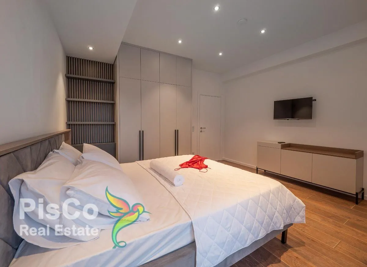 Sale, two bedroom apartment, 140m², Bečići, Budva