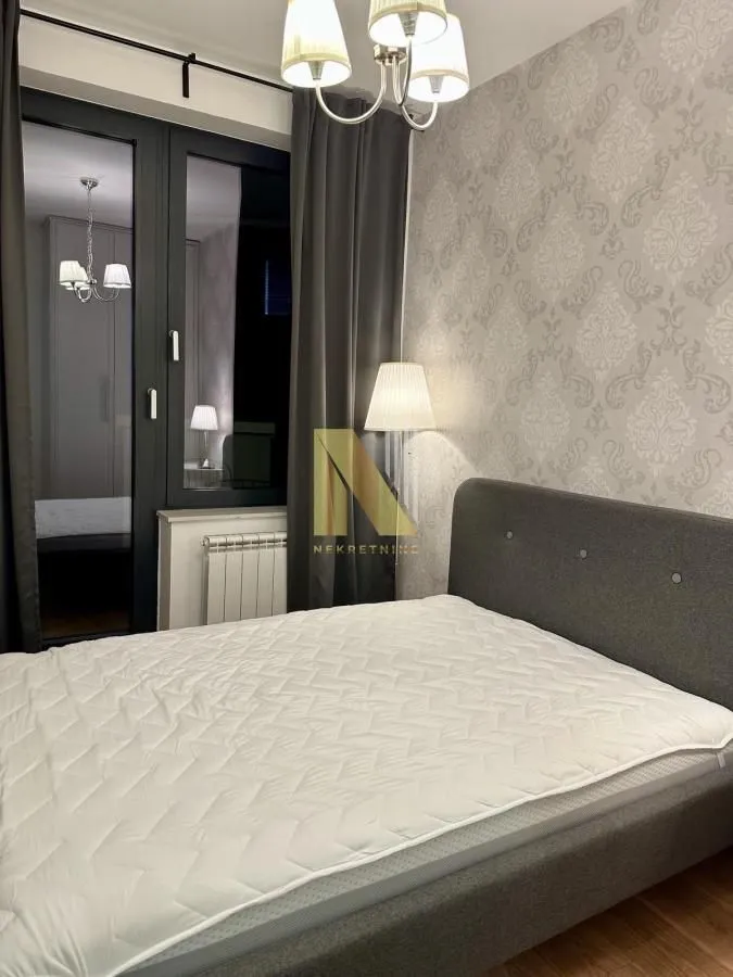 Prodaja, dvosoban stan, 49m², Centar, Novi Sad