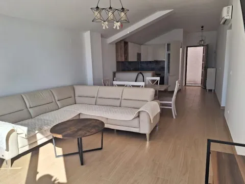 Rent, two bedroom apartment, 82m², Donja Lastva, Tivat - image 4