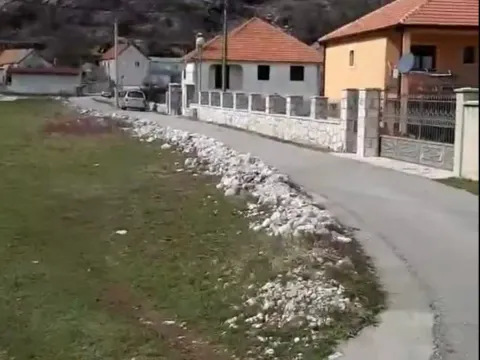 Sale, land lot, 2744m², Cetinje, Crna Gora - image 6