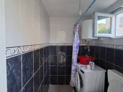 Rent, one bedroom apartment, 32m², Seljanovo, Tivat - image 2