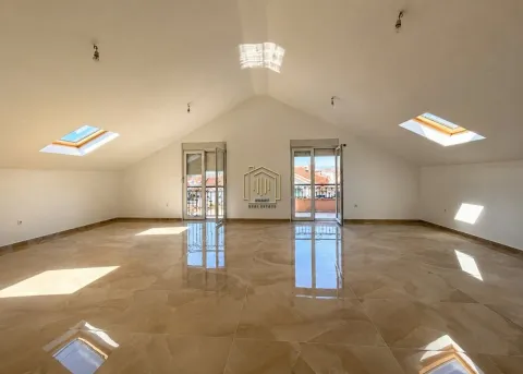 Prodaja, jednosoban stan, 77m², Krivi Most, Podgorica - image 5