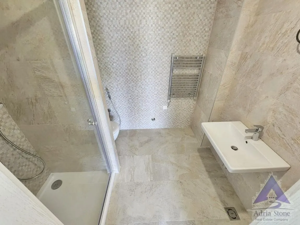 Prodaja, dvosoban stan, 144m², Škaljari, Kotor