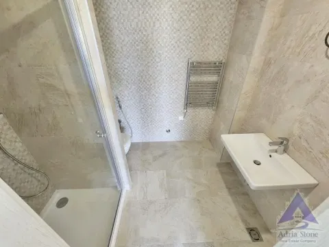 Prodaja, dvosoban stan, 144m², Škaljari, Kotor - image 8