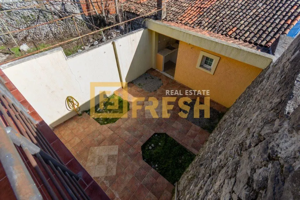 Sale, house, 100m², Stara Varoš, Podgorica
