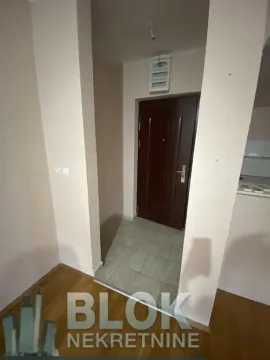 Izdavanje, dvosoban stan, 75m², Ljubović, Podgorica - image 4