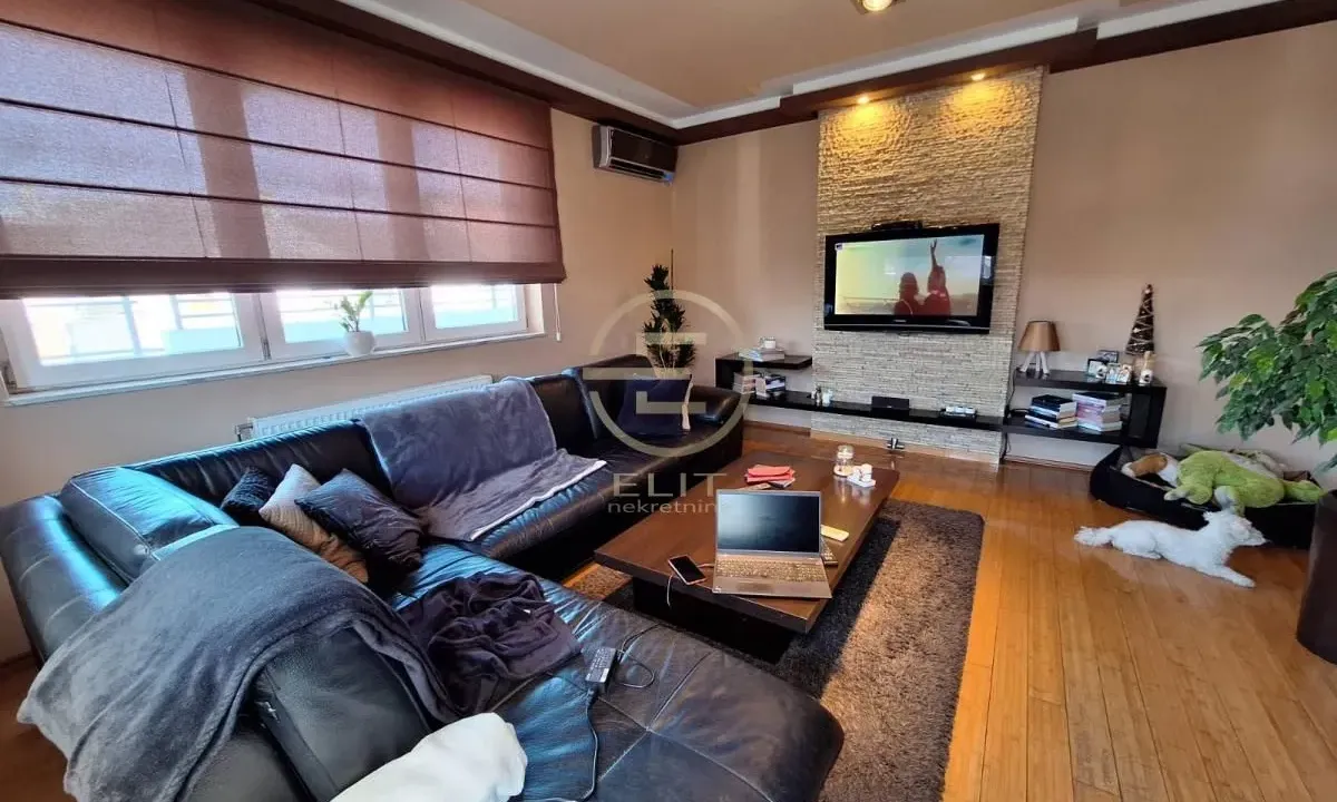 Prodaja, trosoban stan, 113m², Nova Detelinara, Novi Sad Sve Podlokacije