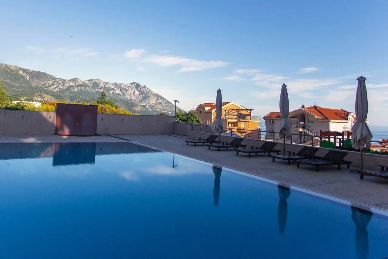 Prodaja, trosoban stan, 136m², Bečići, Budva