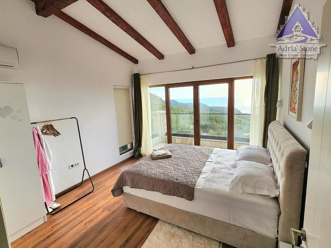 Sale, house, 201m², Kuljače, Budva
