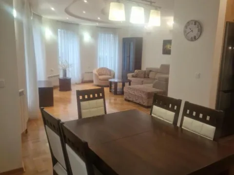 Izdavanje, trosoban stan, 82m², Dedinje Sve Podlokacije, Beograd - image 3