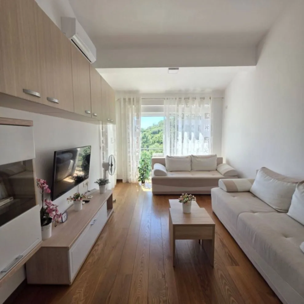 Rent, apartment, 44m², Pržno, Budva