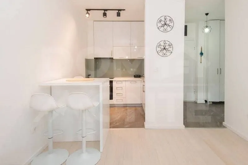 Rent, one bedroom apartment, 43m², Tivat, Crna Gora