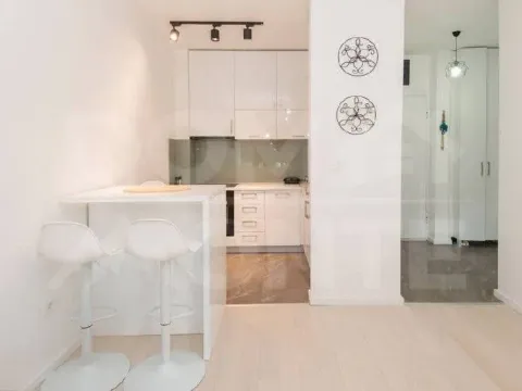 Izdavanje, jednosoban stan, 43m², Tivat, Crna Gora - image 7