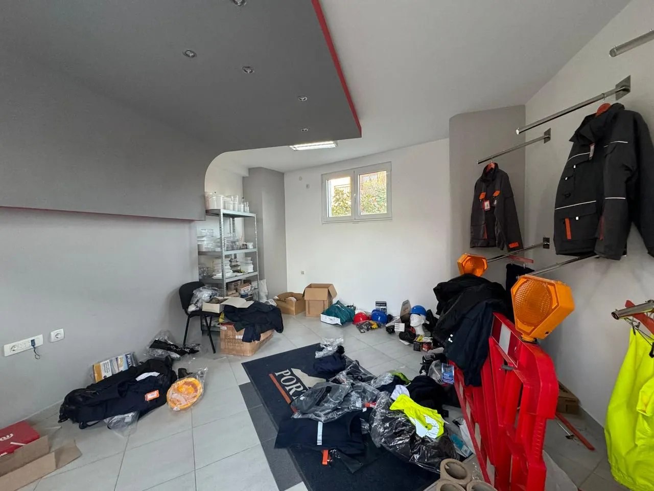 Rent, office space, 120m², Gornja Gorica, Podgorica