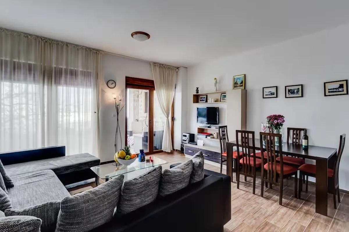 Rent, house, 110m², Lapčići, Budva