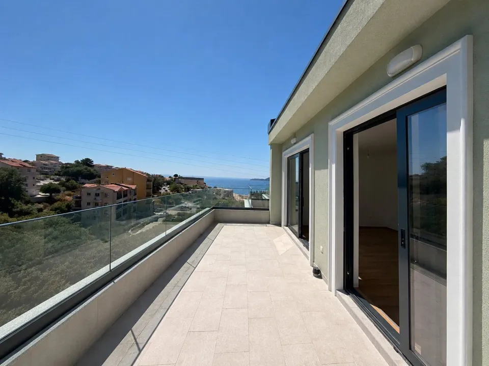 Prodaja, dvosoban stan, 114m², Kamenovo, Budva