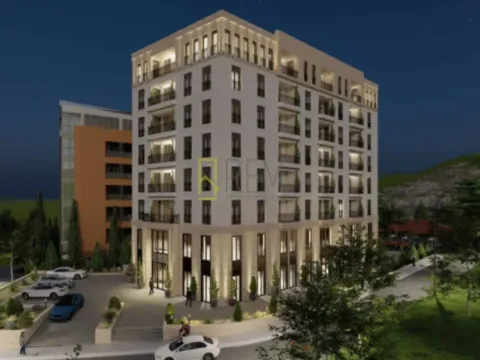 Prodaja, četvorosoban stan, 195m2, Centar, Podgorica