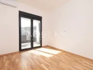 Sale, two bedroom apartment, 64m², City Kej, Podgorica - image 18