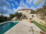 Izdavanje, kuća, 111m², Kavač, Kotor - image 1