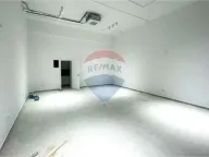 Izdavanje, poslovni prostor, 55m², Central Point, Podgorica - image 3