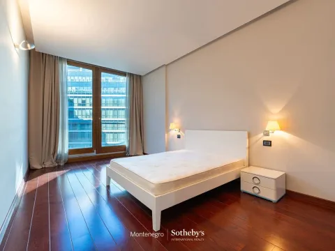 Prodaja, trosoban stan, 188m², Kod Capital Plaze, Podgorica - image 7