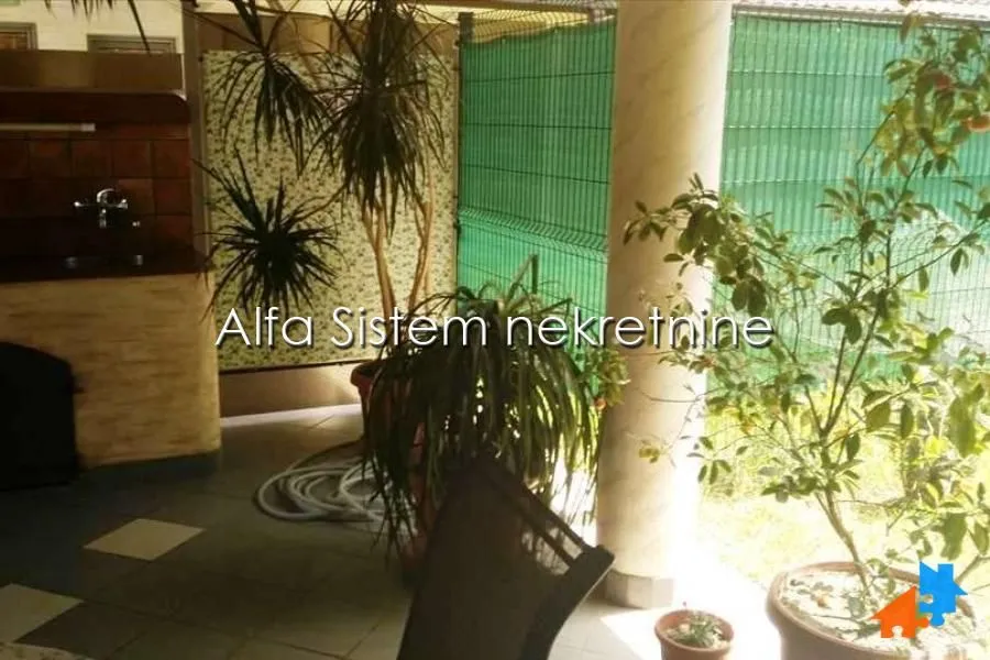Izdavanje, kuća, 400m², Voždovac Sve Podlokacije, Beograd