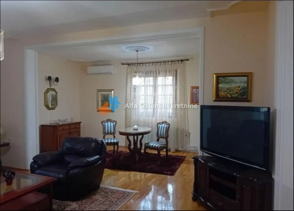 Izdavanje, kuća, 330m², Savski Venac, Beograd