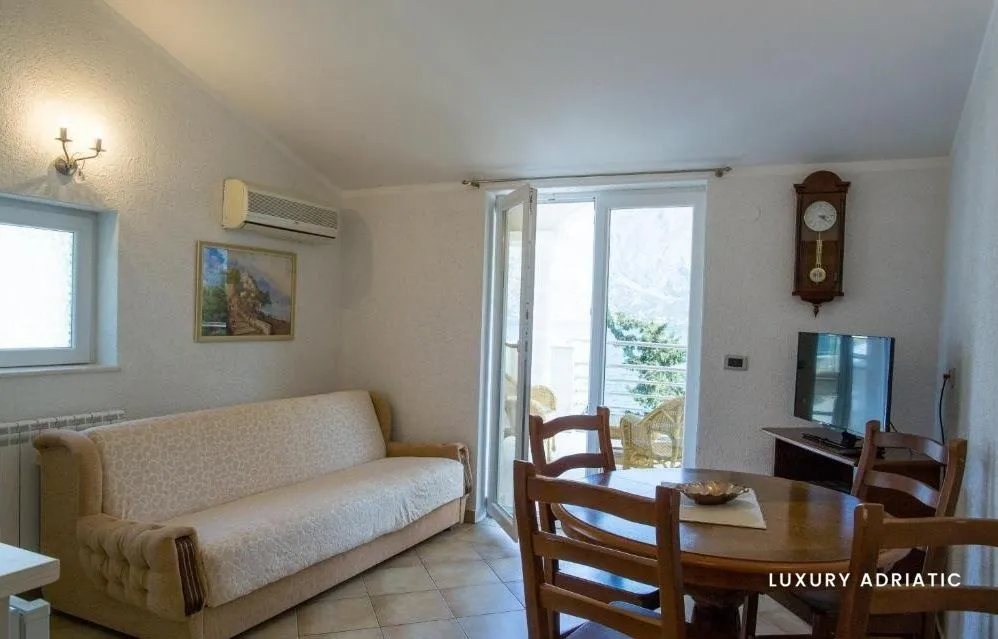 Sale, house, 670m², Prčanj, Kotor