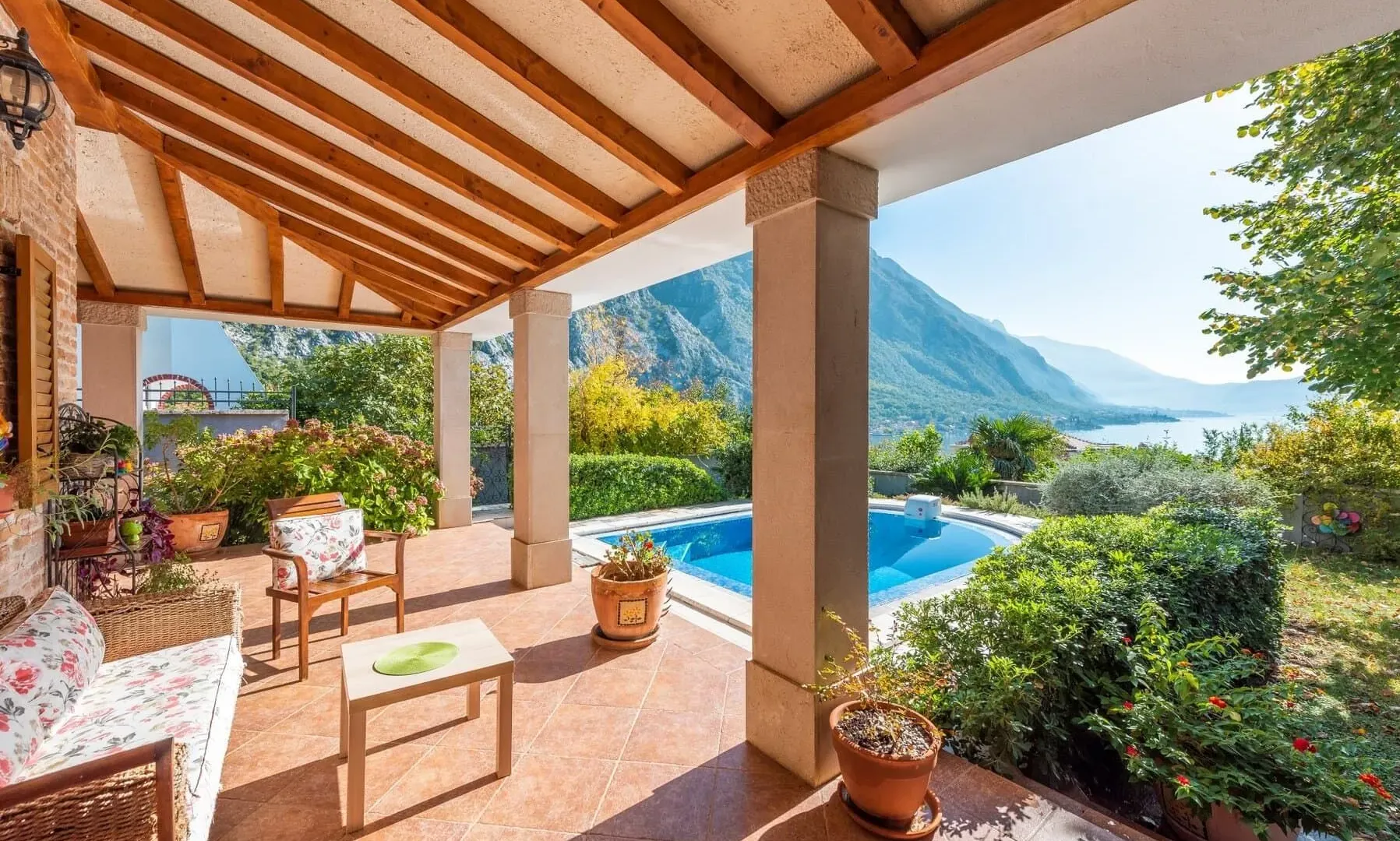 Sale, house, 305m², Orahovac, Kotor