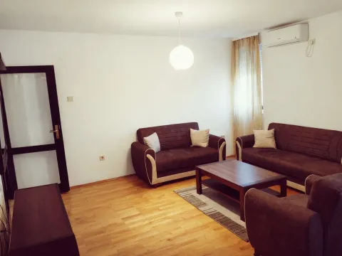 Rent, one bedroom apartment, 59m², Blok 5, Podgorica - image 1