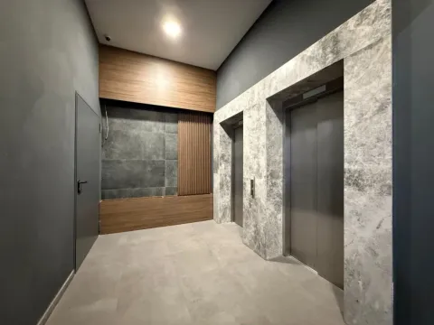 Prodaja, trosoban stan, 105m², Stari Aerodrom, Podgorica - image 3