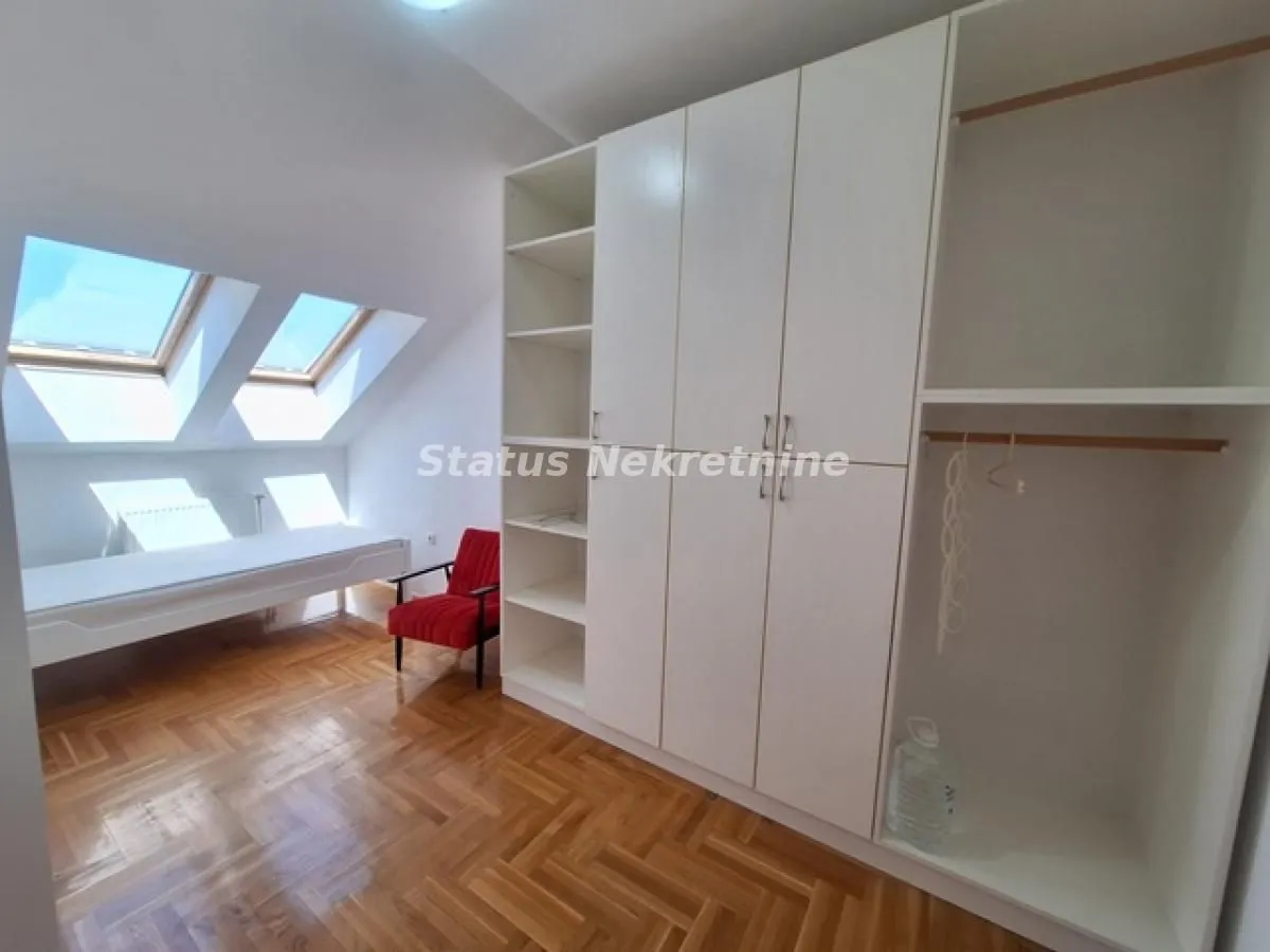 Izdavanje, trosoban stan, 65m², Grbavica, Novi Sad Sve Podlokacije