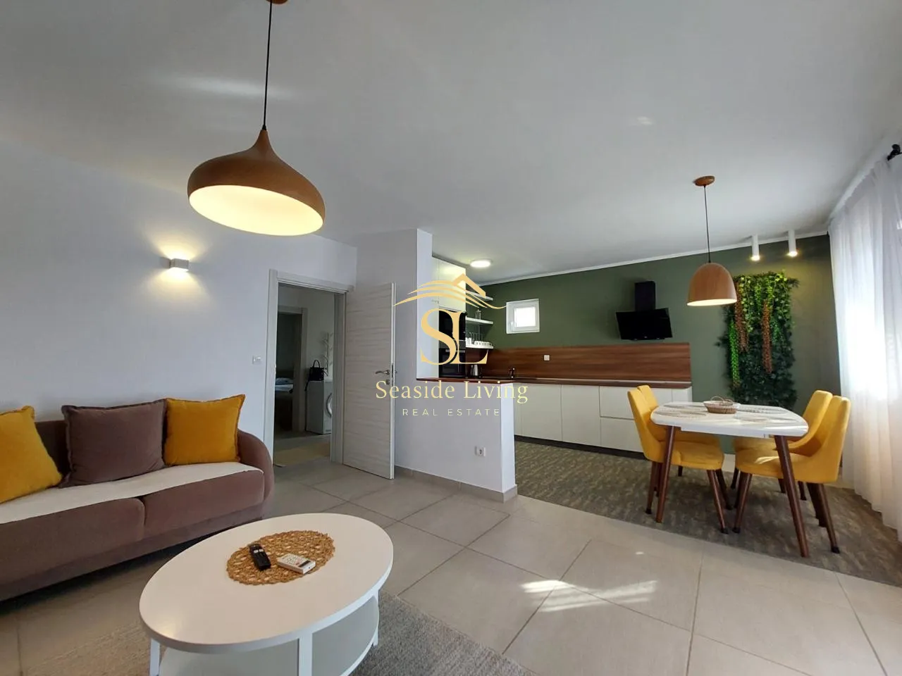 Rent, two bedroom apartment, 70m², Dobrota, Kotor