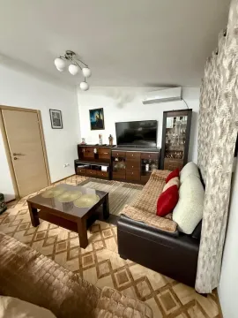 Rent, three bedroom apartment, 140m², Sutomore, Bar - image 8