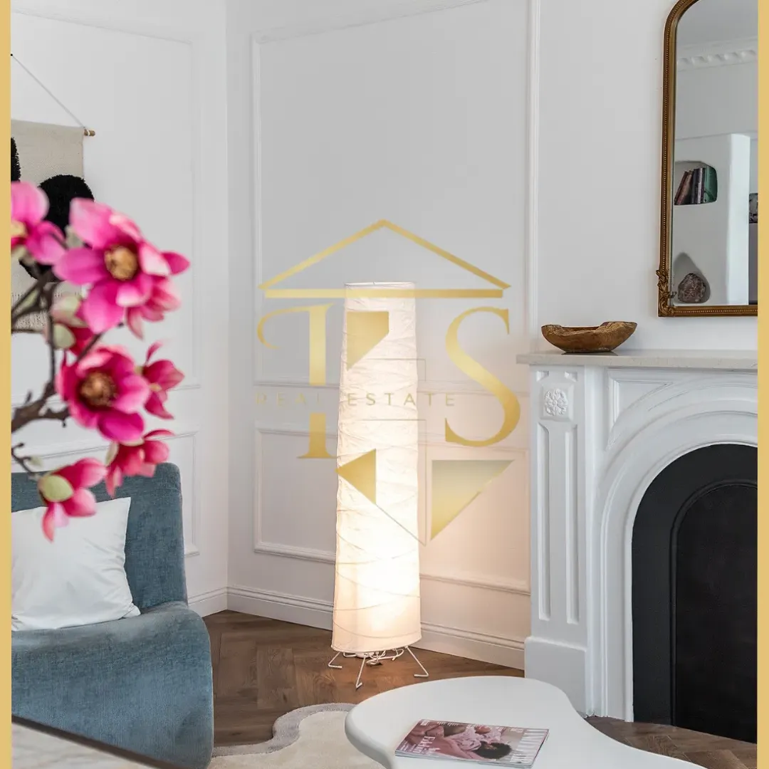 Izdavanje, dvosoban stan, 77m², Centar, Tivat
