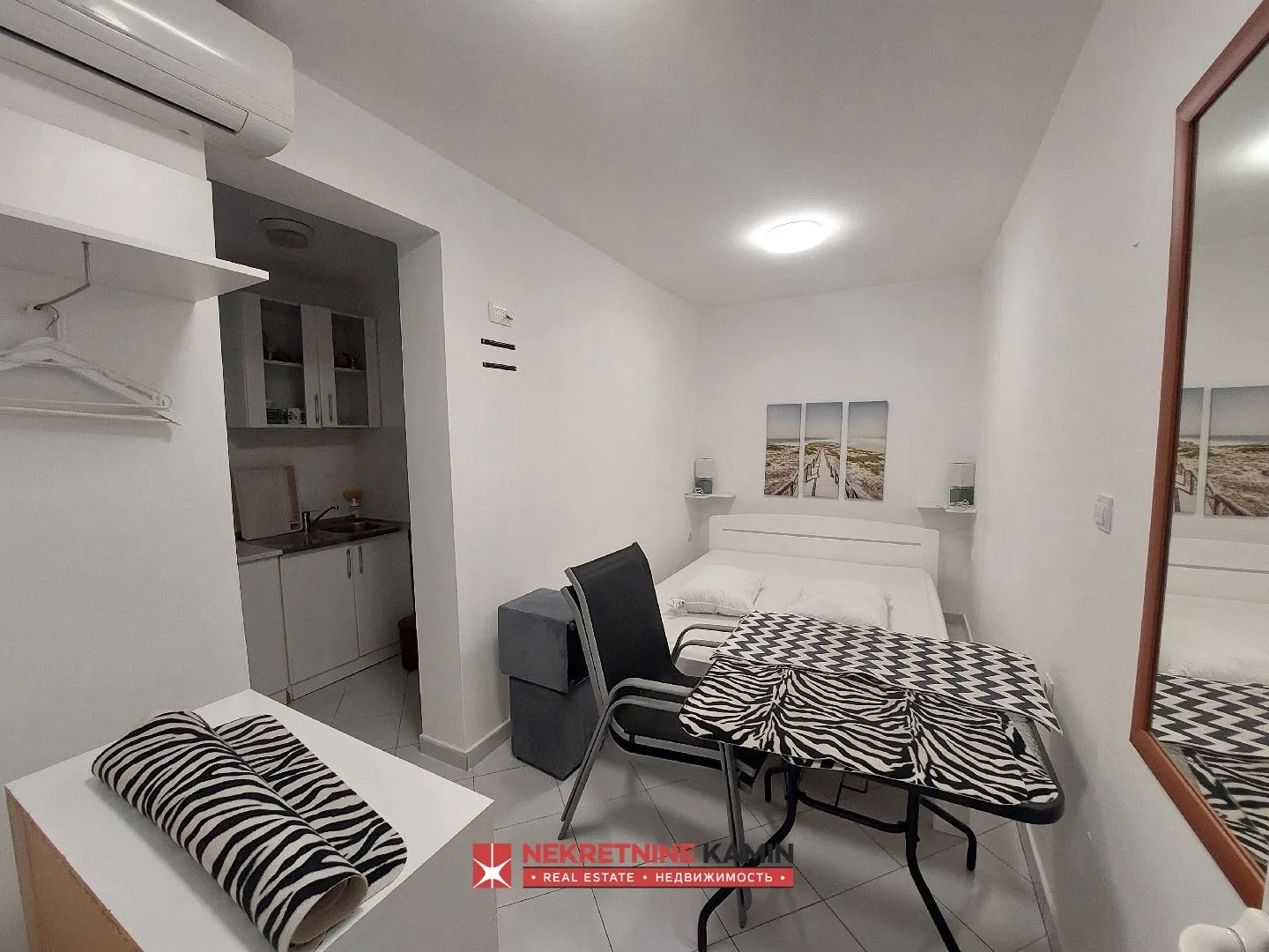 Prodaja, trosoban stan, 85m², Sveti Stefan, Budva