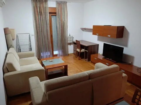 Rent, one bedroom apartment, 55m², Preko Morače, Podgorica - image 4