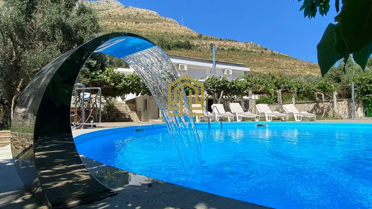 Sale, house, 175m², Reževići, Budva