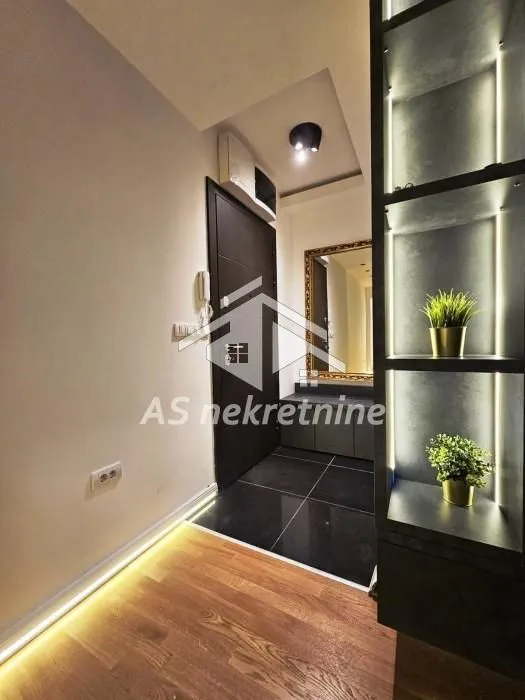 Izdavanje, trosoban stan, 74m², Lekino Brdo, Voždovac Sve Podlokacije