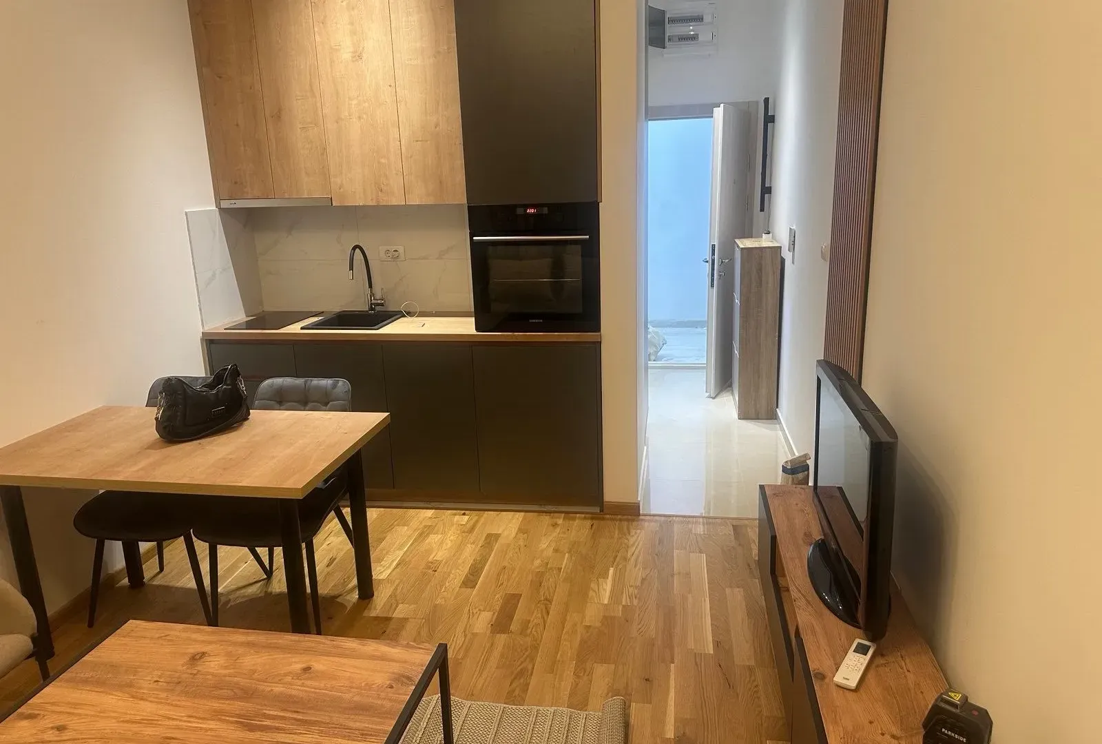 Izdavanje, garsonjera, 25m², Zabjelo, Podgorica