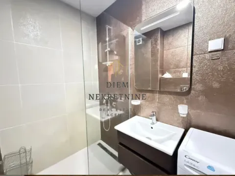 Izdavanje, jednosoban stan, 59m², Vezirov Most, Podgorica - image 8