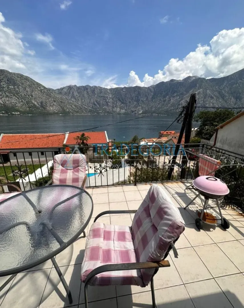 Prodaja, jednosoban stan, 56m², Stoliv, Kotor