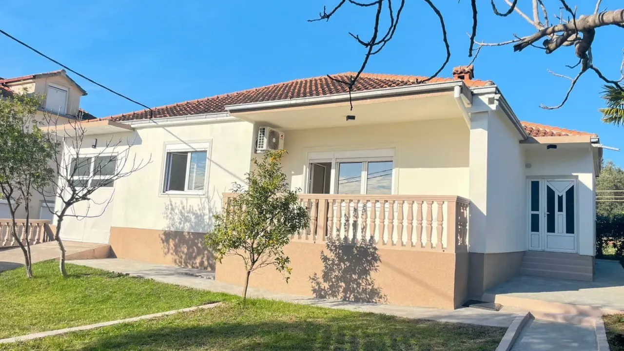 Sale, house, 118m², Dumidran, Tivat