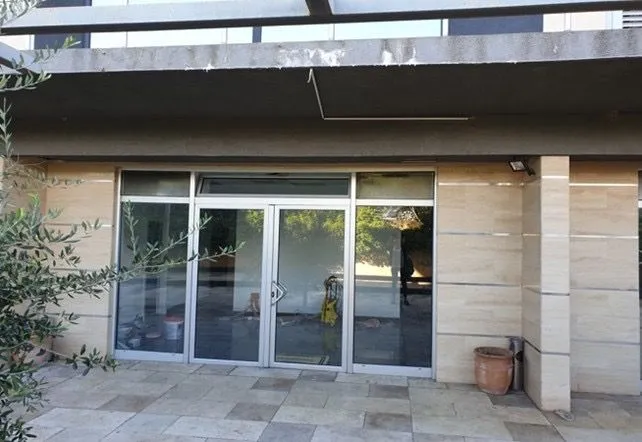 Sale, office space, 320m², Momišići, Podgorica
