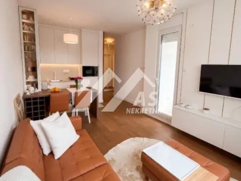 Izdavanje, dvosoban stan, 44m², Centar, Novi Sad - image 4