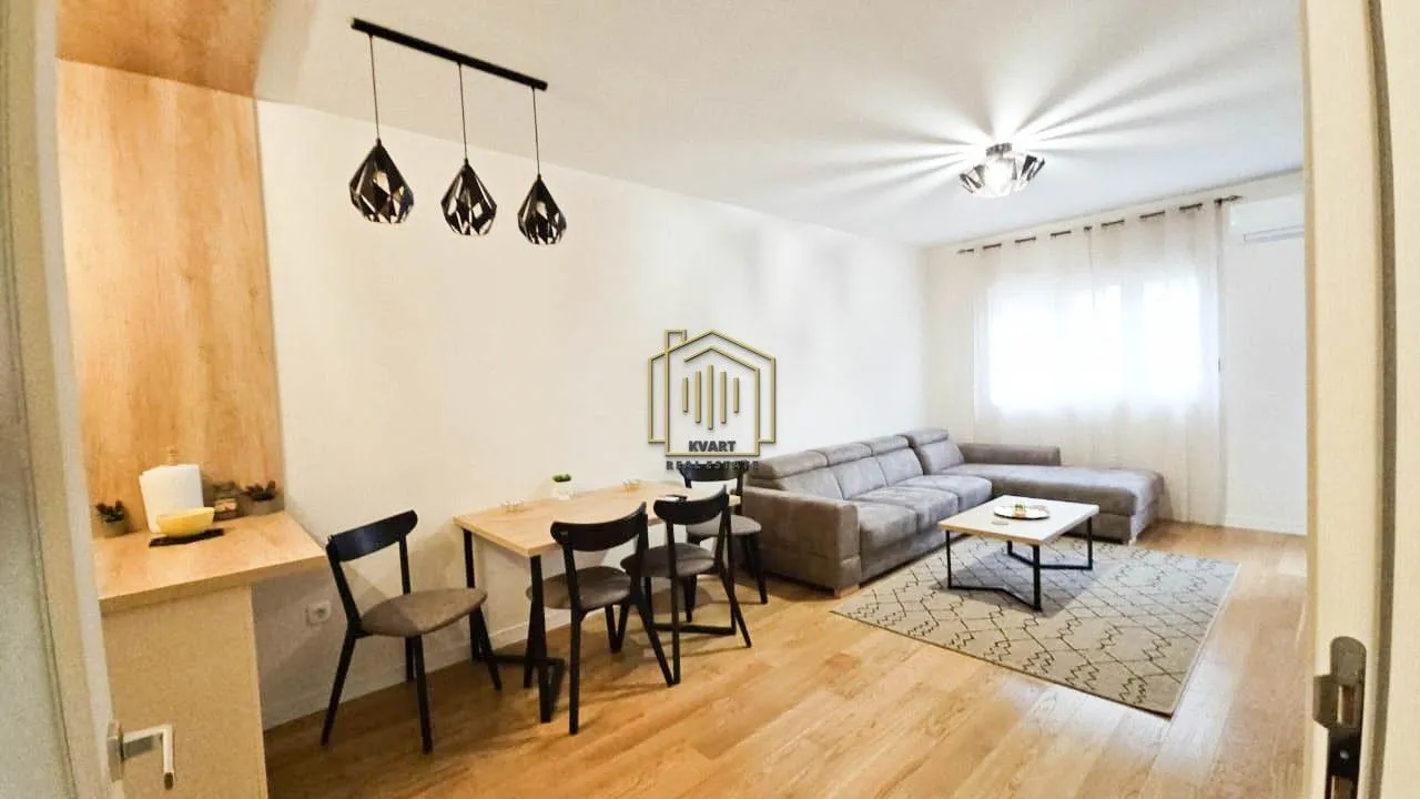 Izdavanje, jednosoban stan, 45m², Central Point, Podgorica