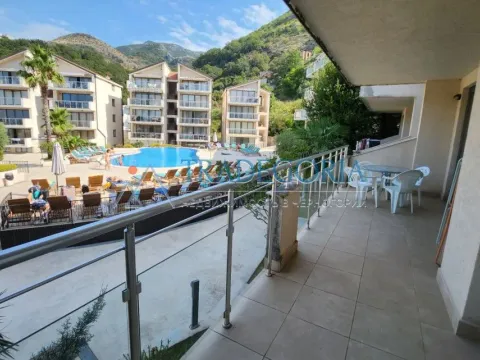 Prodaja, dvosoban stan, 75m², Pržno, Budva