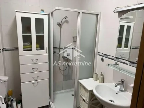 Izdavanje, dvosoban stan, 52m², Južni Bulevar, Vračar Sve Podlokacije - image 8