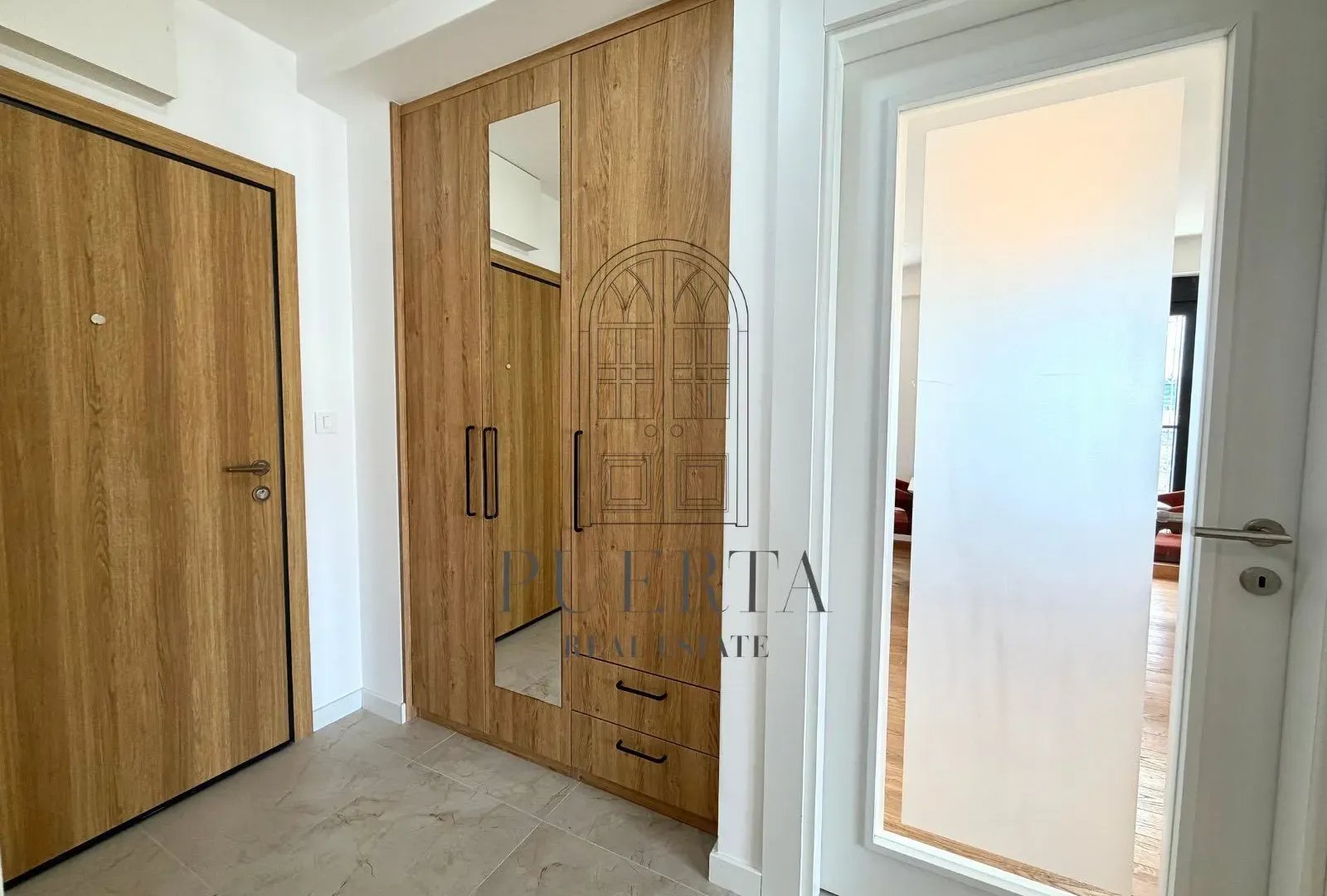 Prodaja, jednosoban stan, 57m², Tološka šuma, Podgorica