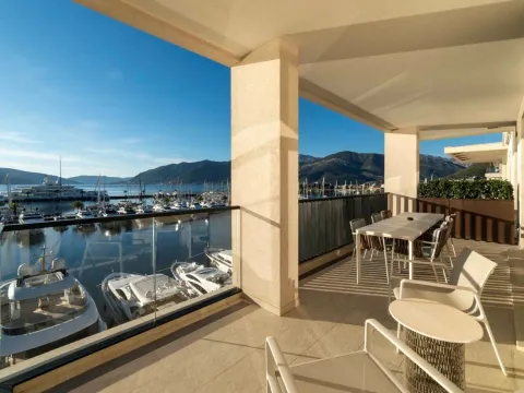Sale, two bedroom apartment, 140m², Porto Montenegro, Tivat - image 14